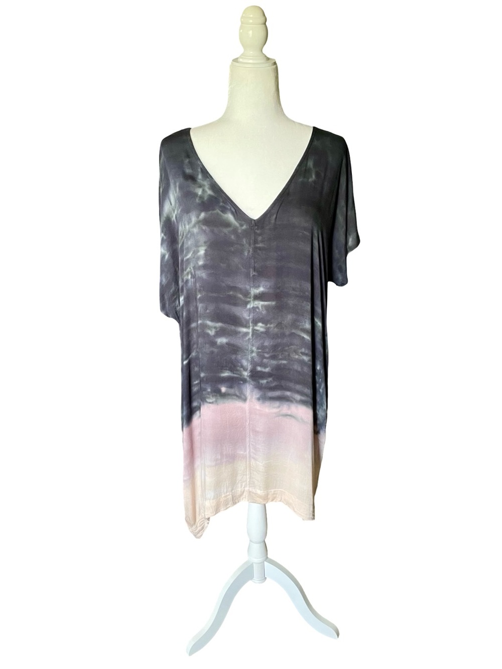 River + Sky Brooklyn Tie Dye V-Neck Dress - Picture 4 of 6
